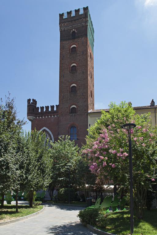 Castello Medici Del Vascello Apartment Asti Bagian luar foto